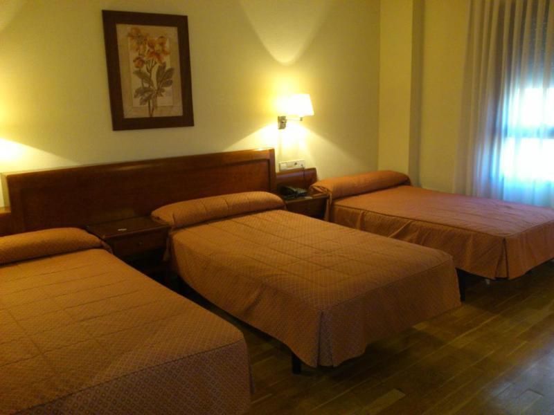 Hostal Plaza Mayor Torrejón de Ardoz Exteriér fotografie